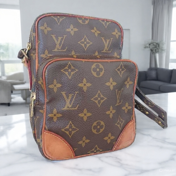 Louis Vuitton ✨️Vintage 80' Amazone Crossbody Bag - Picture 3 of 15